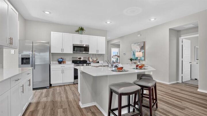 Property Photo:  107 Vaquero Street  TX 76071 