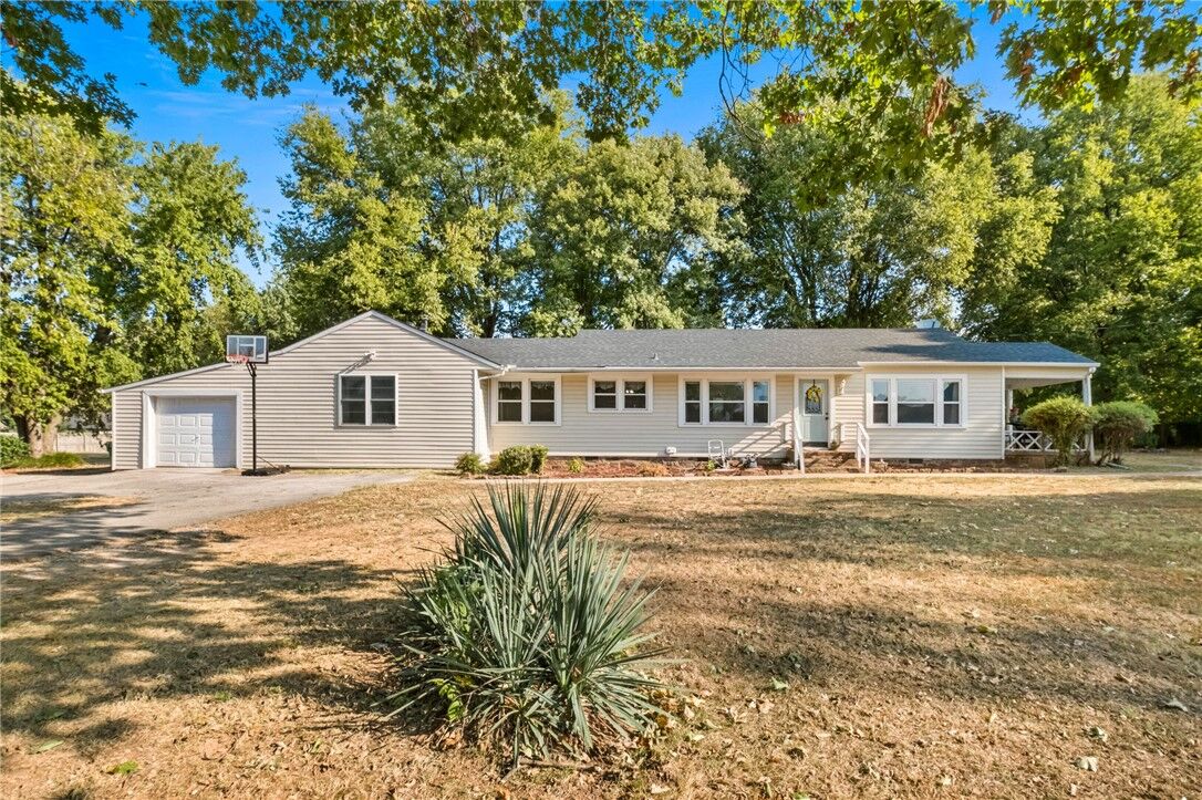 Property Photo:  148 White Street  AR 72730 