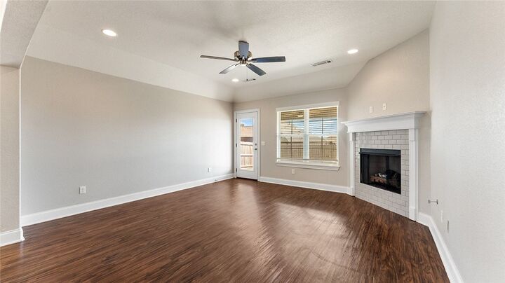 Property Photo:  2817 Suncrest Avenue  AR 72764 