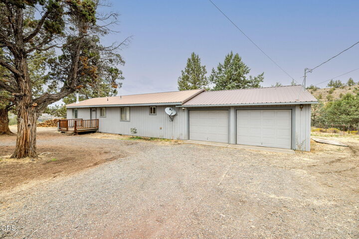 Property Photo: 9000 SW Chandler Ridge Place OR 97760