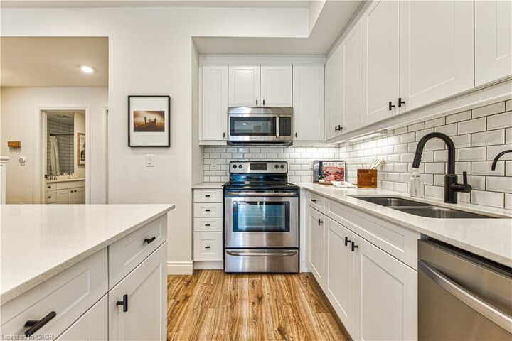Property Photo:  112 Union Street E B306  ON N2J 0E4 