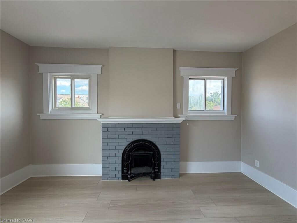 Property Photo:  3 Main Street W 1  ON L3M 1M7 