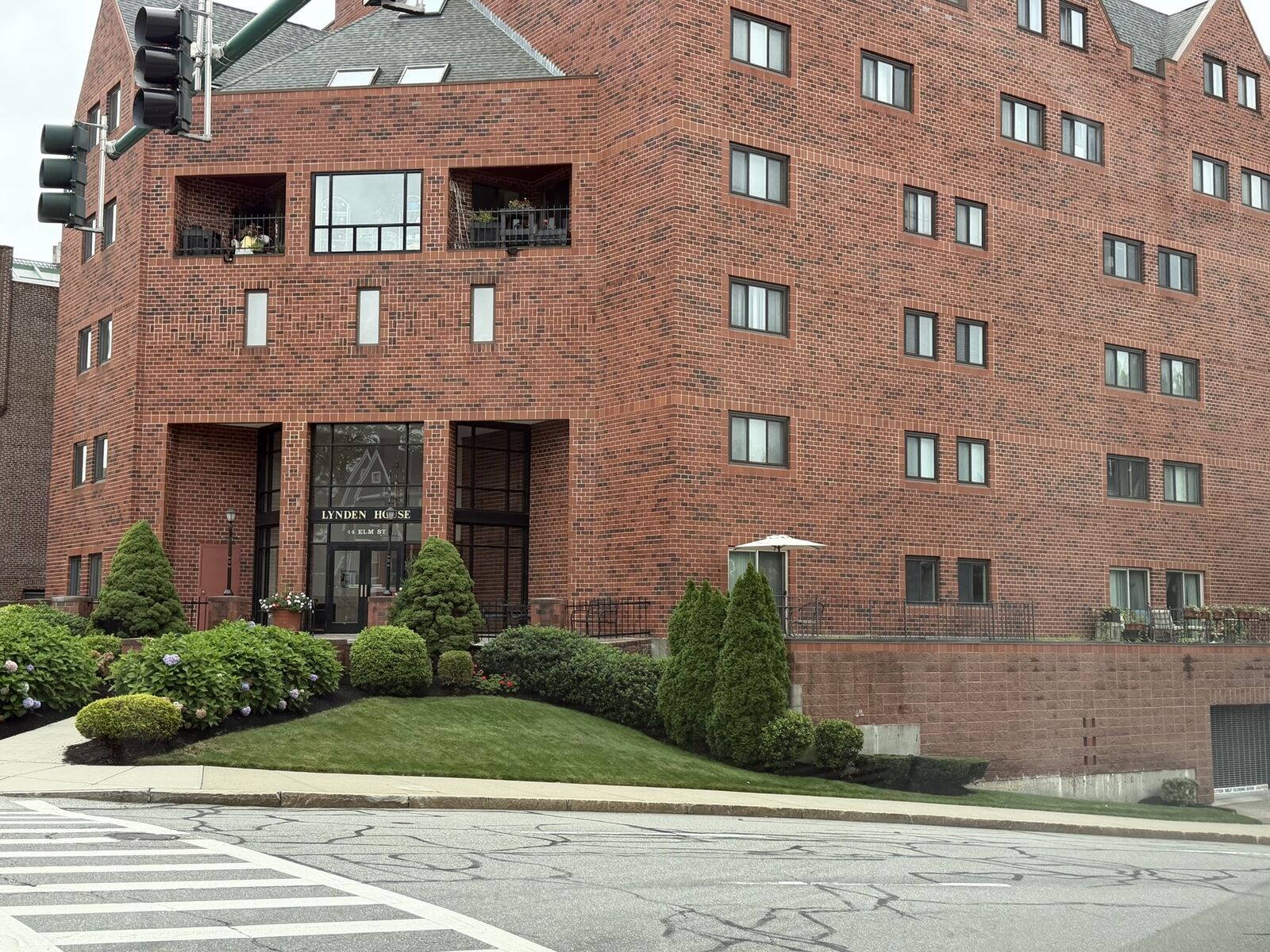 Property Photo: 44 Elm St 106 MA 01609