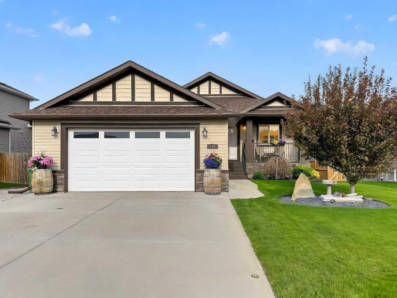 Property Photo: 138 Hanson Drive NE AB T0J 1X1