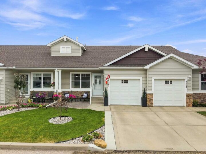 Property Photo:  523 Jenkins Drive  AB T4P 3X1 
