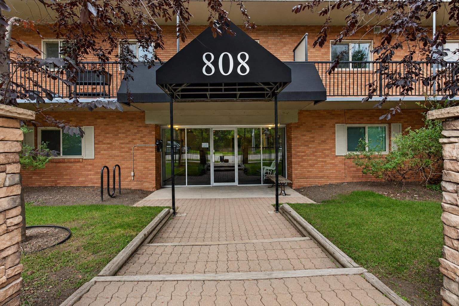 Property Photo: 808 Royal Avenue SW 205 AB T2T 0L3