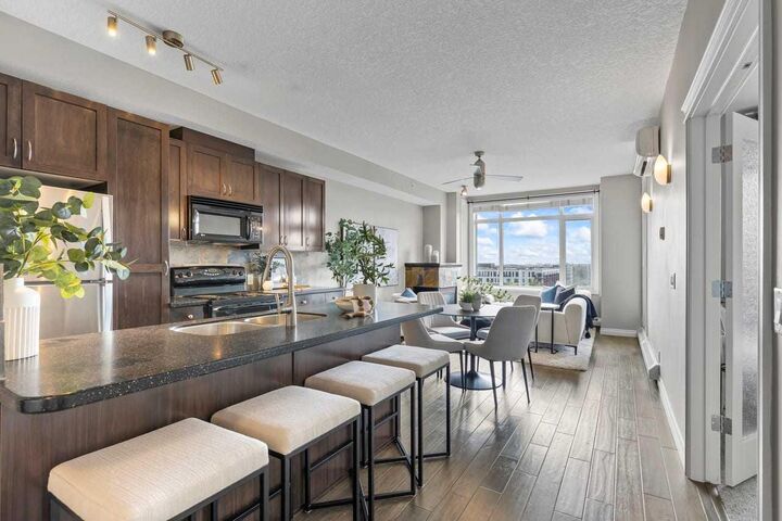Property Photo:  910 Centre Avenue NE 513  AB T2E 4P7 