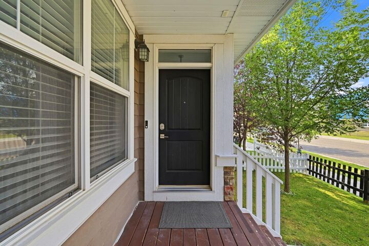 Property Photo:  1843 Reunion Boulevard NW  AB T4B 0J3 