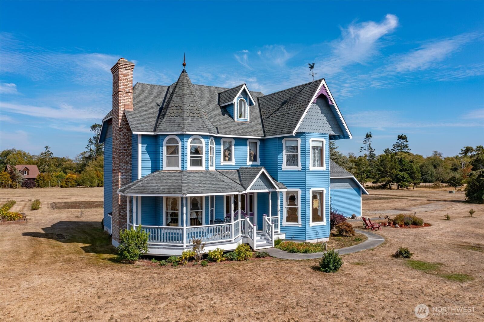 Property Photo:  1230  Windward Way  WA 98239 