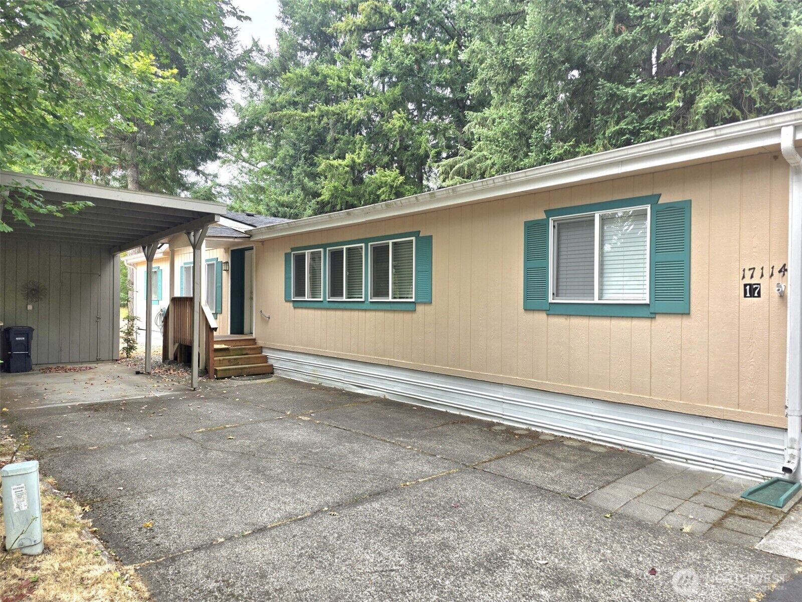 Property Photo:  17114  153rd Avenue SE 17  WA 98597 