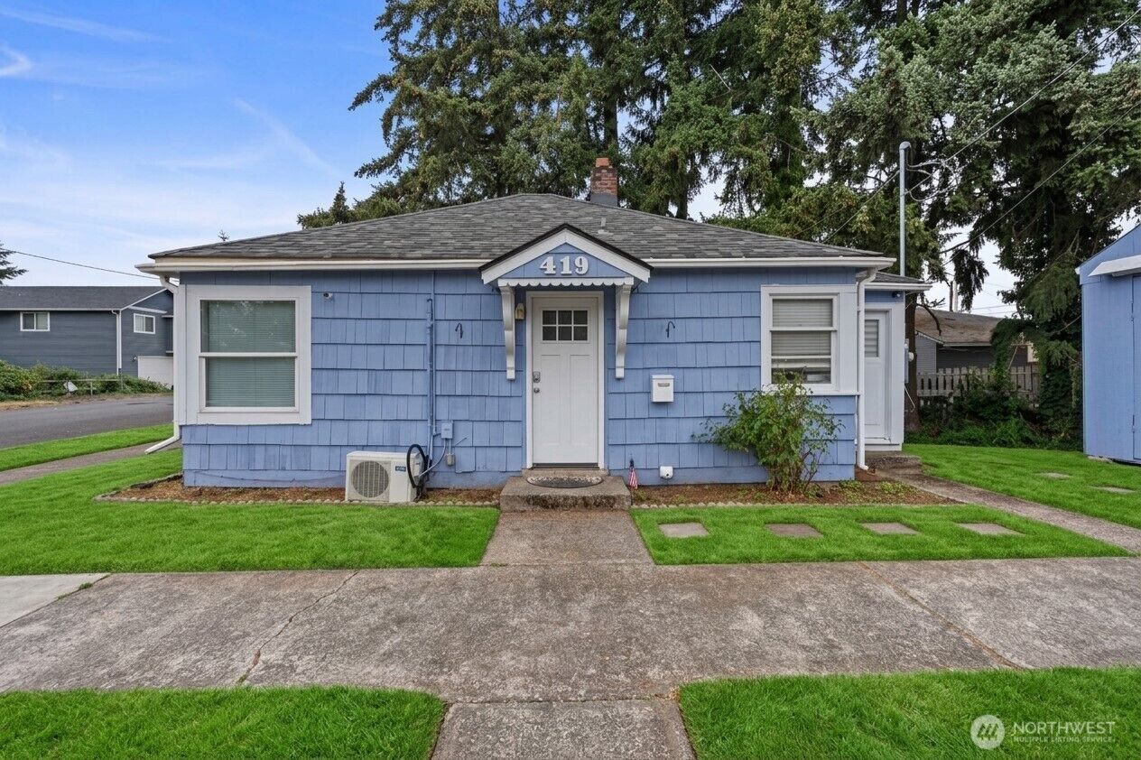 Property Photo:  419  Yew  WA 98531 