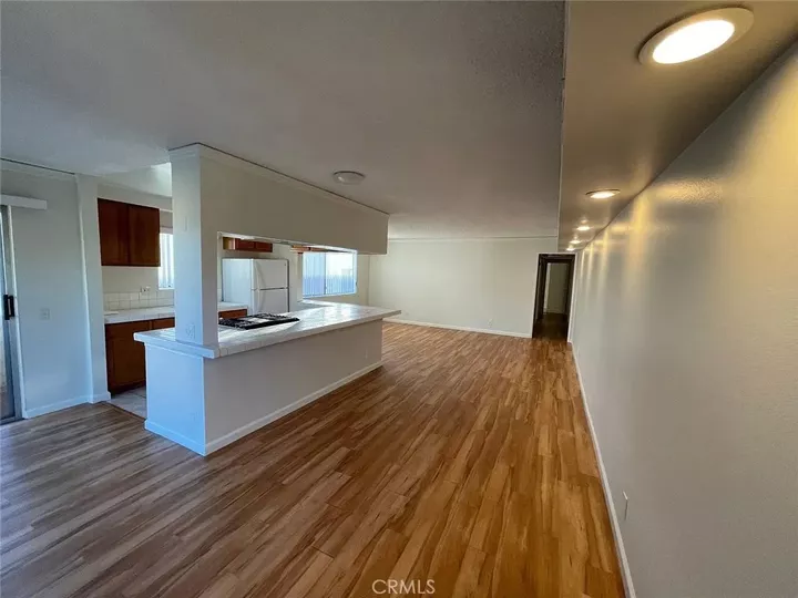 Property Photo:  617 E Angeleno 301  CA 91501 