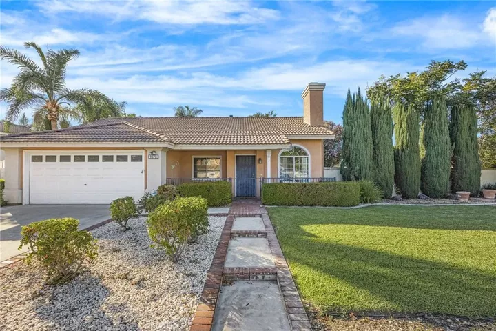 Property Photo: 1078 Cornerstone Way CA 92878
