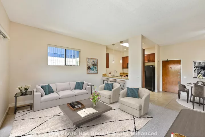 Property Photo: 8310 Regents Rd 3E CA 92122