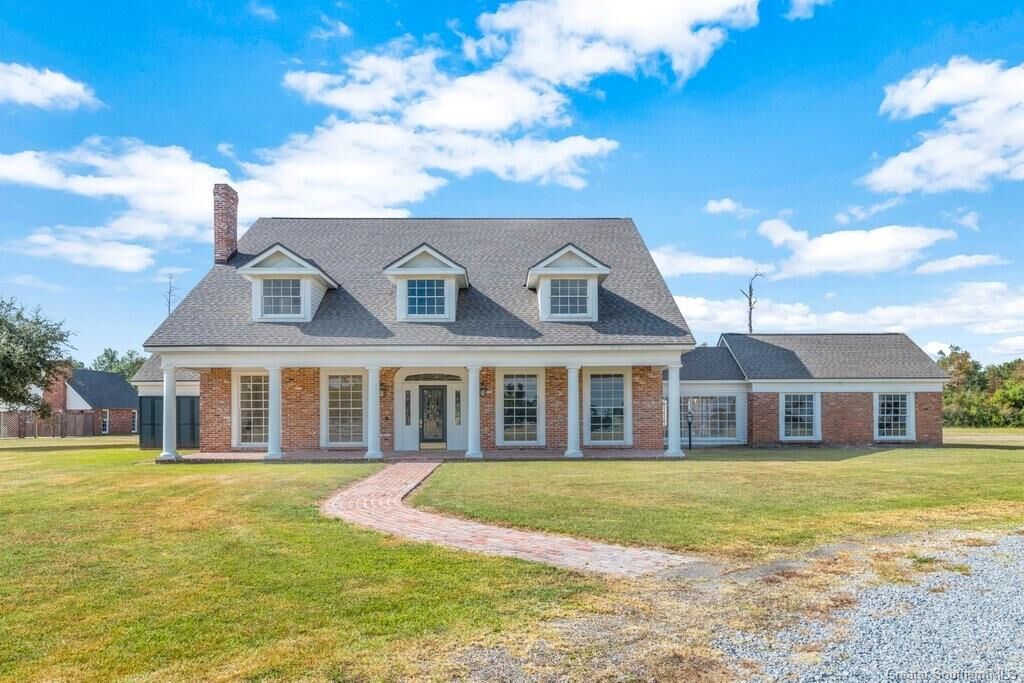 Property Photo: 3823 Haymark Road LA 70605
