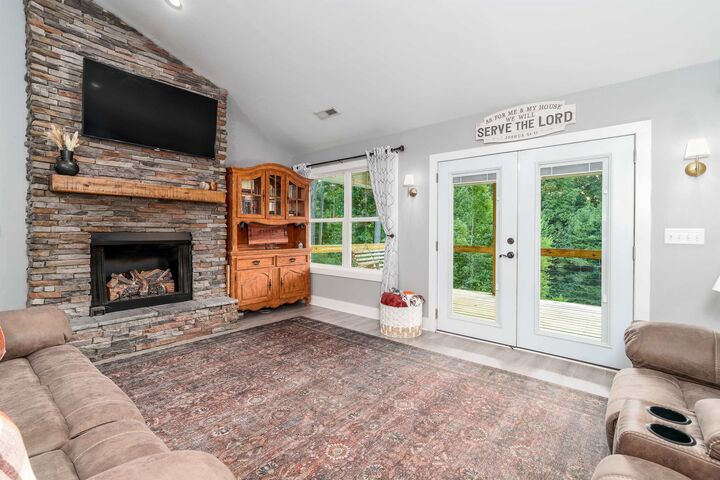 Property Photo:  180 Co Rd 479  AL 35077 