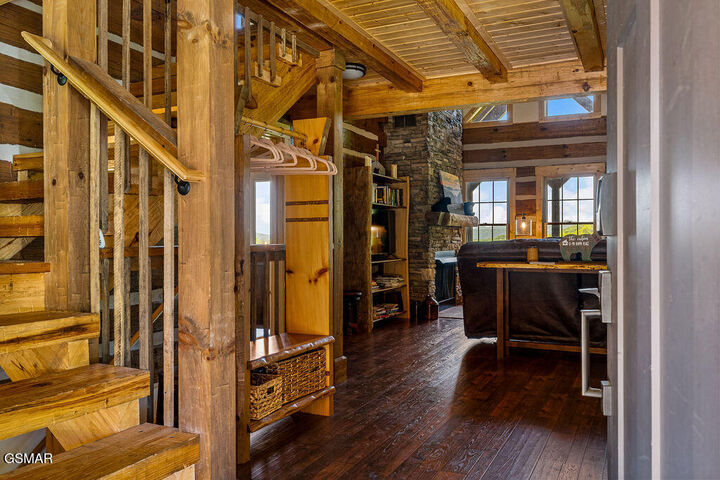 Property Photo:  335 Hawken Drive  TN 37886 
