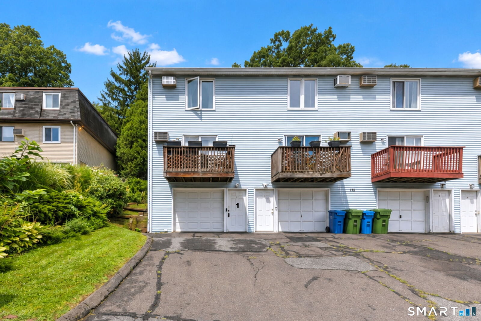 Property Photo:  172 Woodland Street 1  CT 06451 