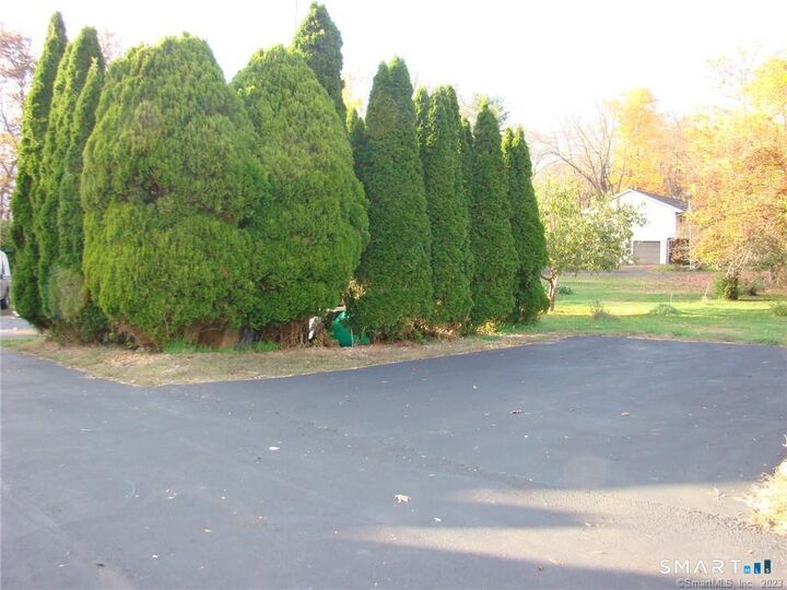 Property Photo: 453 Strickland Street CT 06033