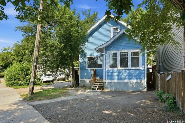 Property Photo:  1117 Kilburn Avenue  SK S7M 0J6 