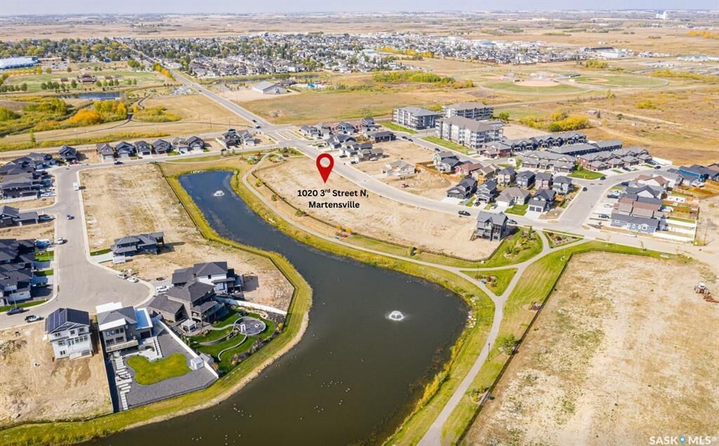 Property Photo:  1020 3rd Street N  SK S0K 2T0 