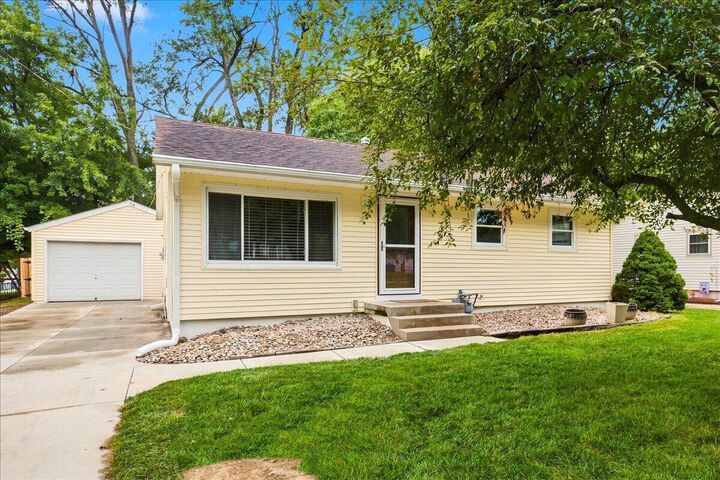 Property Photo:  110 Robin Road  IA 51503 