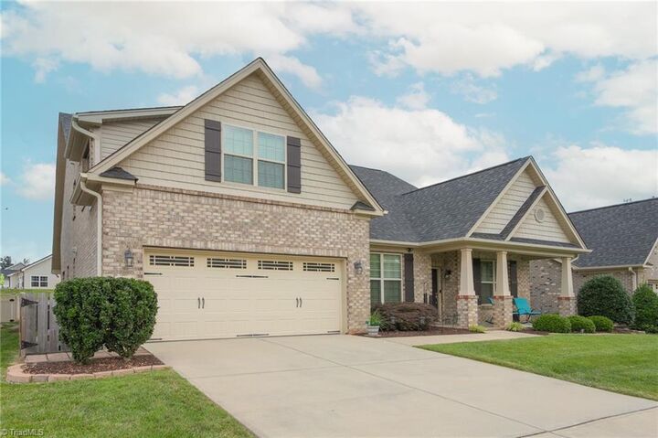 Property Photo:  2560 Glenkirk Drive  NC 27215 