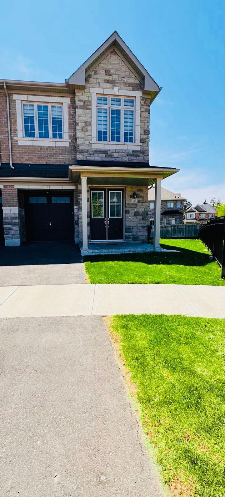 Property Photo:  16 Hashmi Place  ON L6Y 6K1 