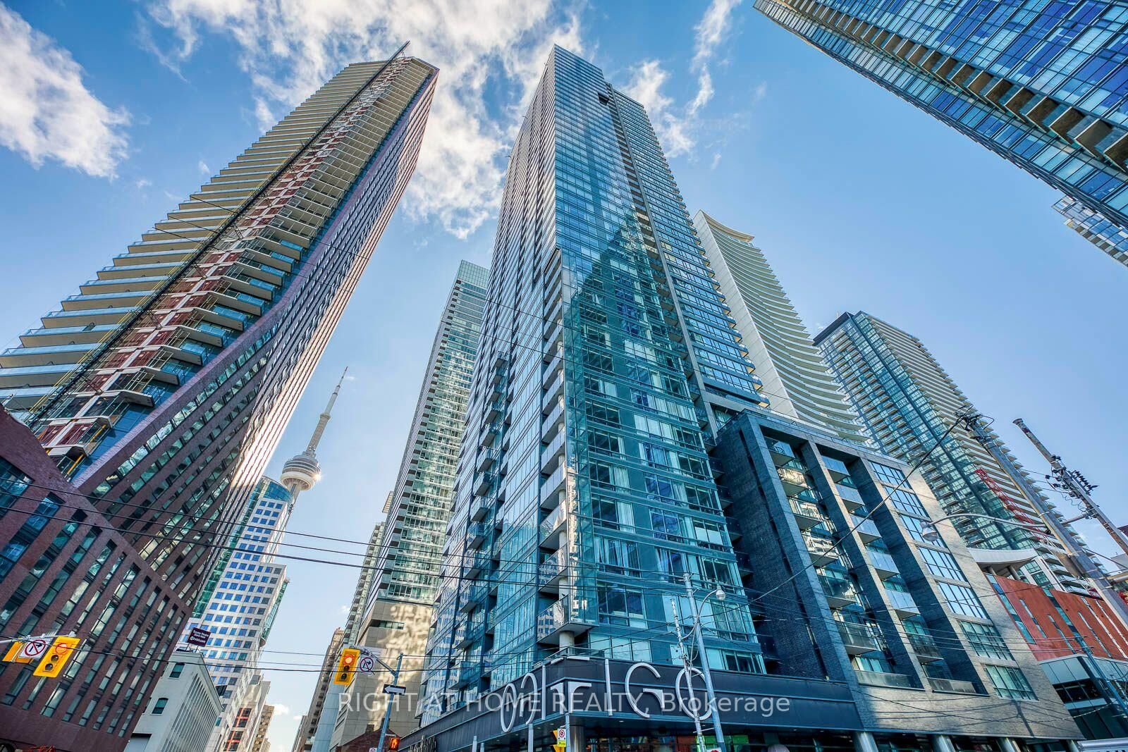 Property Photo:  295 Adelaide Street W 1306  ON M5V 0L4 
