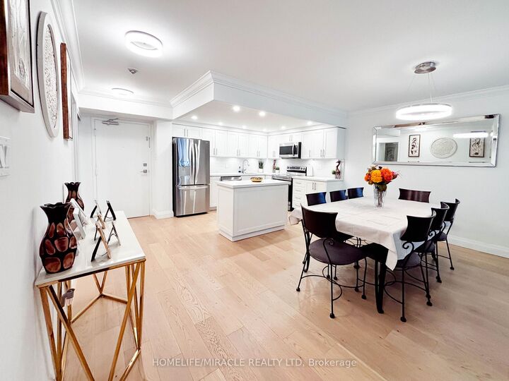 Property Photo:  8 Silver Bell Grove 206  ON M1B 4Z3 