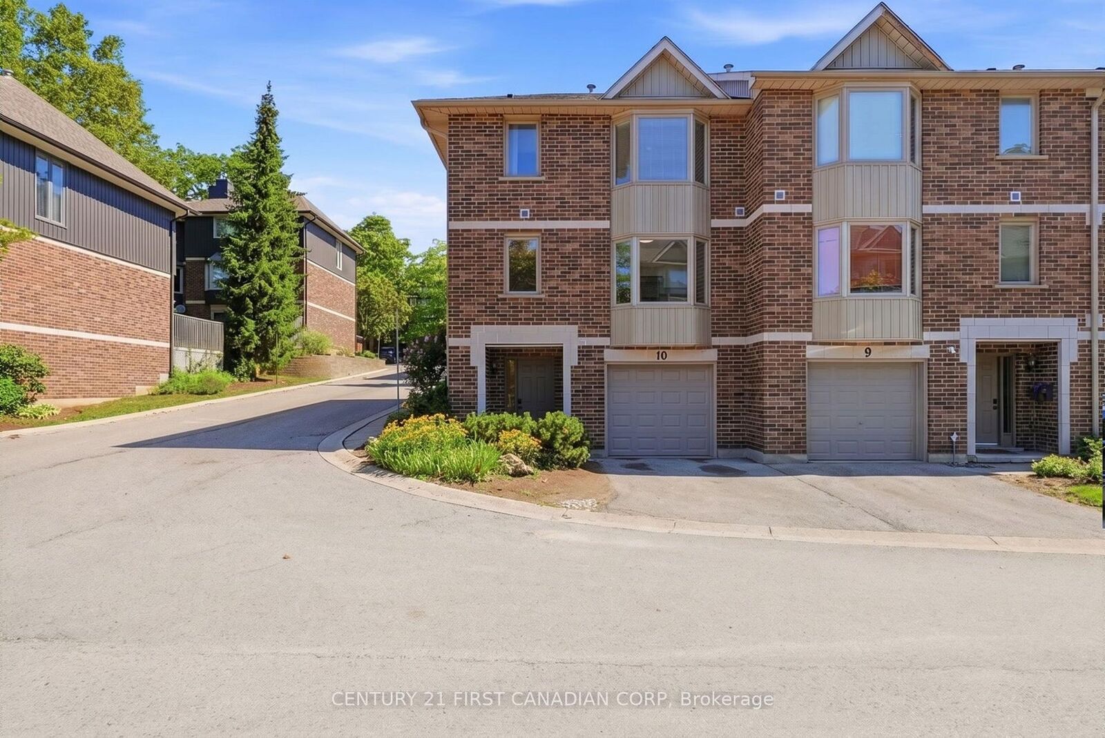 Property Photo:  1548 Richmond Street 10  ON N6G 4W7 
