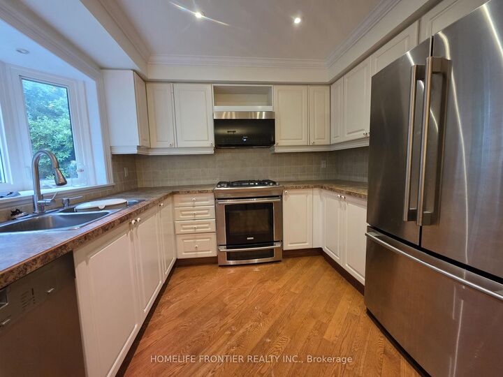 Property Photo:  367 Herridge Circle  ON L3Y 7J1 