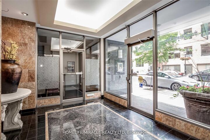 Property Photo:  95 Lombard Street 605  ON M5C 2V3 