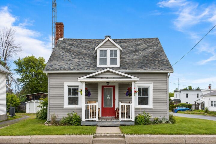 Property Photo:  1127 Labrosse Road E  ON K0B 1P0 