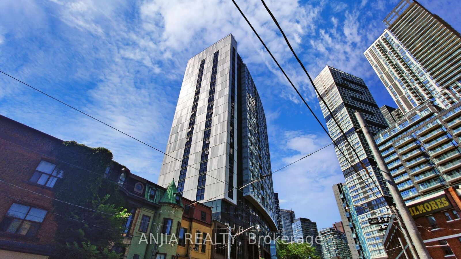 Property Photo: 219 Dundas Street E 803 ON M5A 0V1