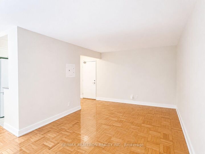 Property Photo:  1545 Bathurst Street 109  ON M5P 3H6 