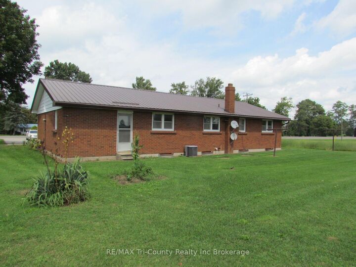 Property Photo: 1246 3 Highway ON N4B 2W6