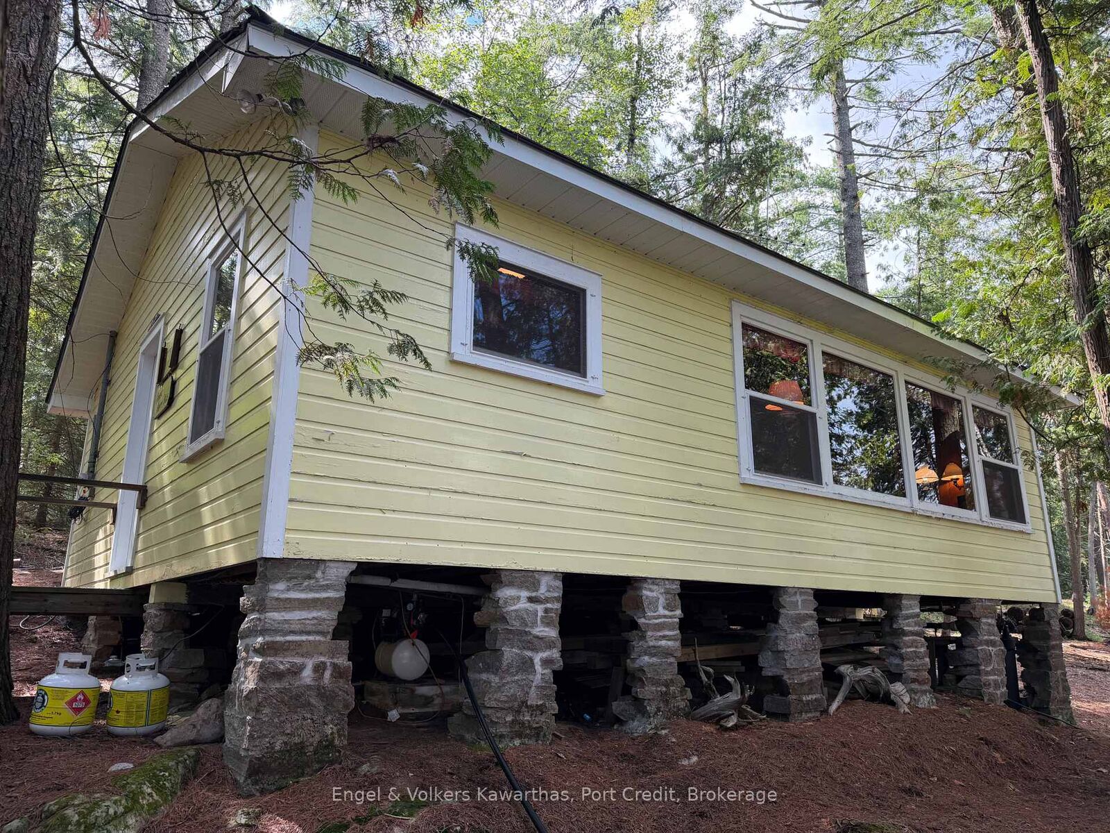 Property Photo:  695 Griggs Island Jack Lake Wao Island  ON K0L 1A0 