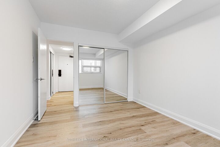 Property Photo: 191 Sherbourne Street 1415 ON M5A 3X1