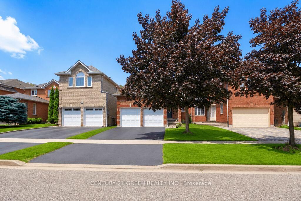 Property Photo:  1446 Grossi Street  ON L5V 1T8 