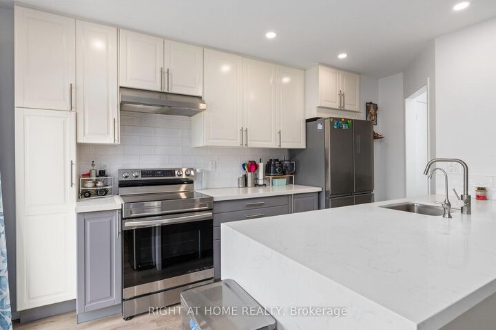 Property Photo:  47 Stewart Maclaren Road 74  ON L7G 5L8 