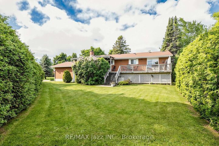 Property Photo:  15 Beavers Lane  ON K0M 2T0 