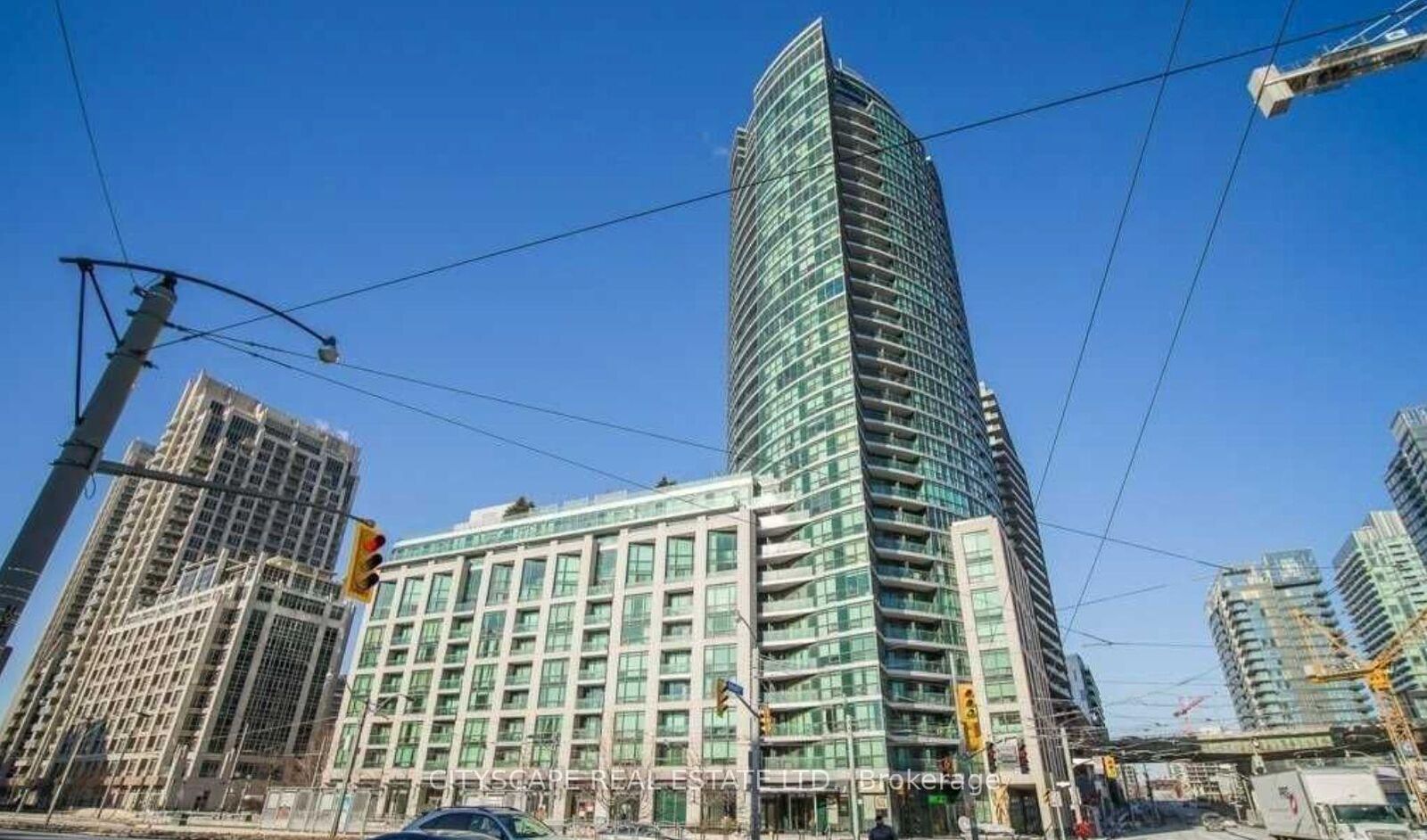 Property Photo: 600 Fleet Street 1804 ON M5V 1B7
