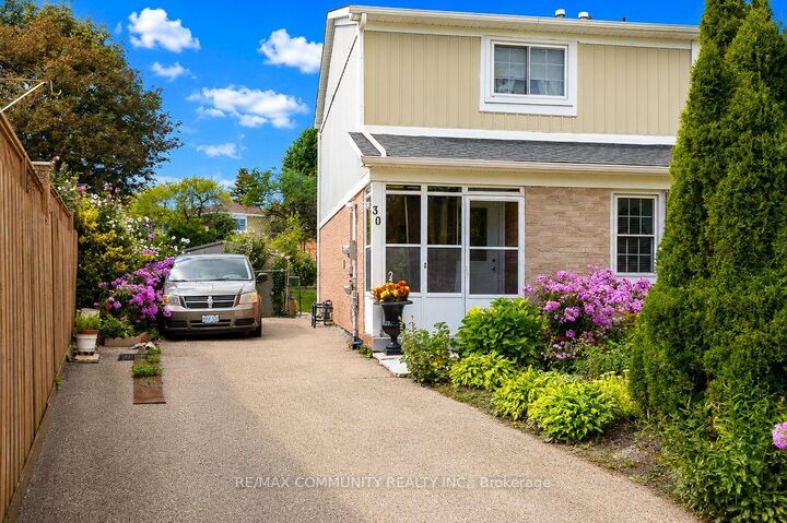 Property Photo:  30 Stanbridge Court  ON M1B 2S5 