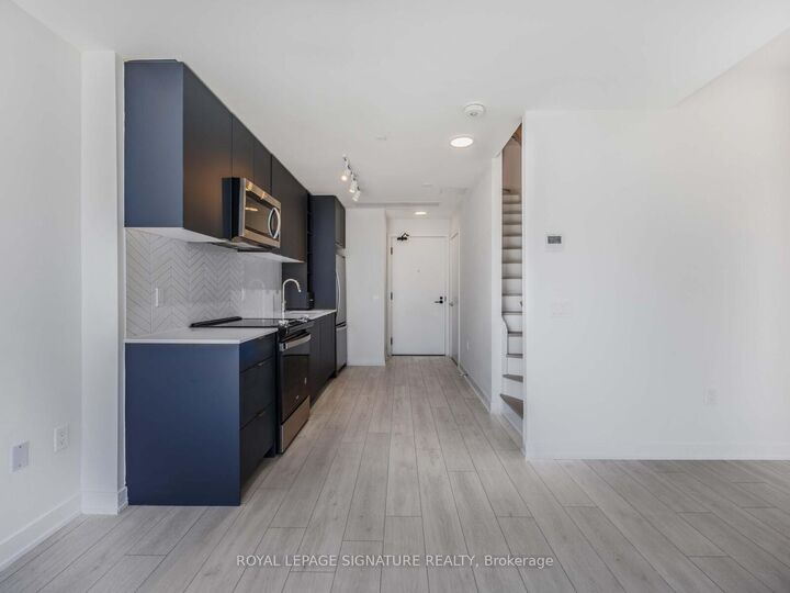 Property Photo:  1610 Charles Street 167  ON L1N 0P5 