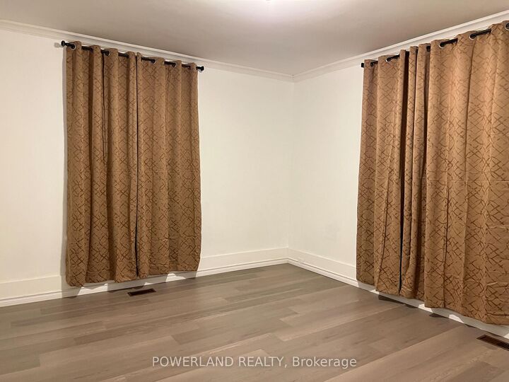 Property Photo: 202 Prospect Street Apt #1 ON L3Y 3T6