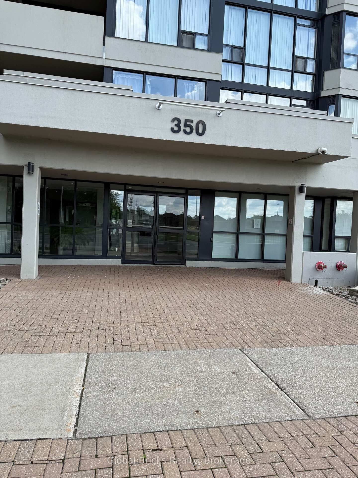 Property Photo:  350 Rathburn Road W 707  ON L5B 3Y2 