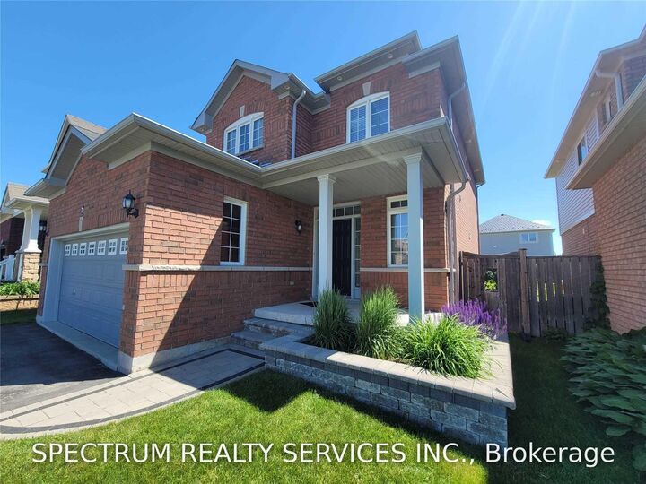 Property Photo:  7 Charlemagne Avenue  ON L4M 0A9 