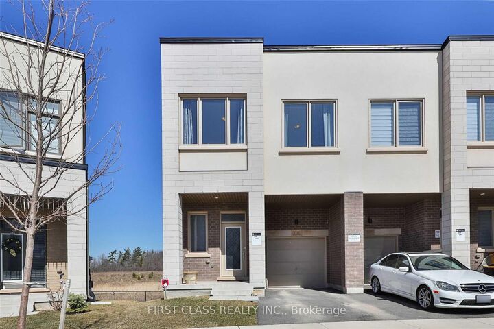 Property Photo:  3211 Mintwood Circle  ON L6H 0N9 
