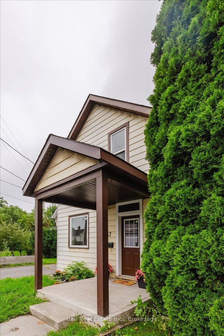 Property Photo:  47 Park Street S  ON K9J 3R6 